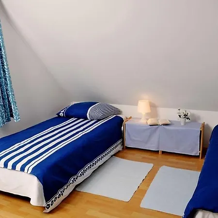 With 1 Bedroom Semesterbostad